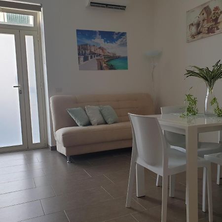 La Petite Maison Daire Siraküza Dış mekan fotoğraf