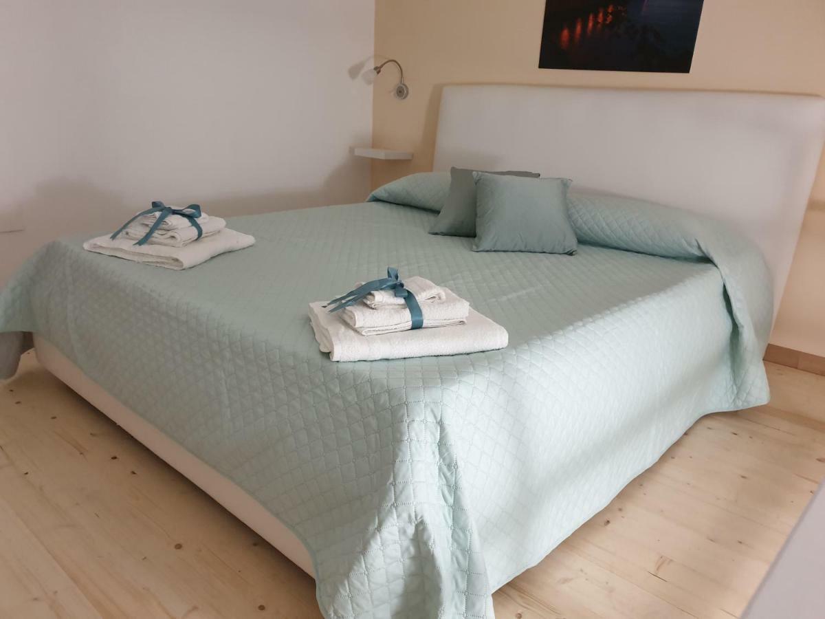 La Petite Maison Daire Siraküza Dış mekan fotoğraf