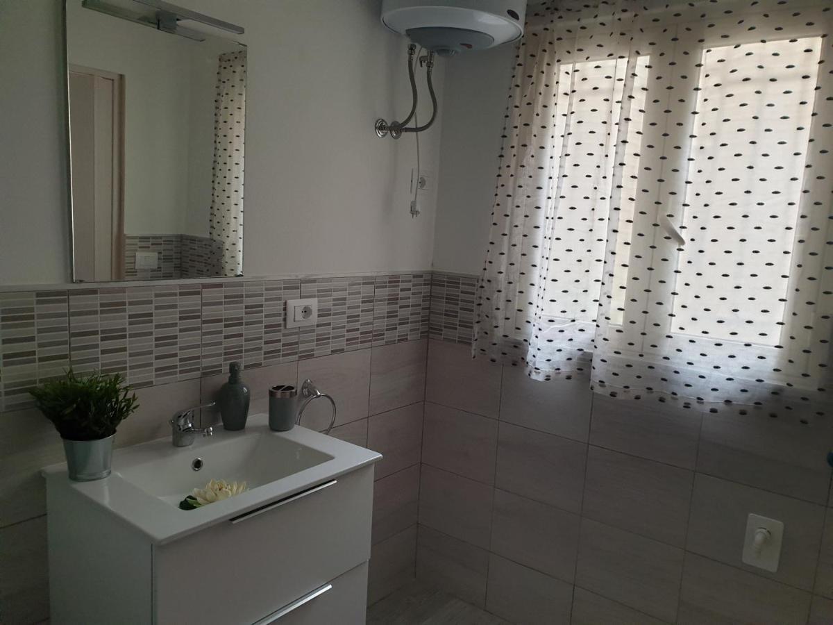 La Petite Maison Daire Siraküza Dış mekan fotoğraf